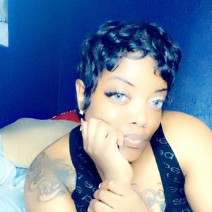 Meet your Posher, Claiborne